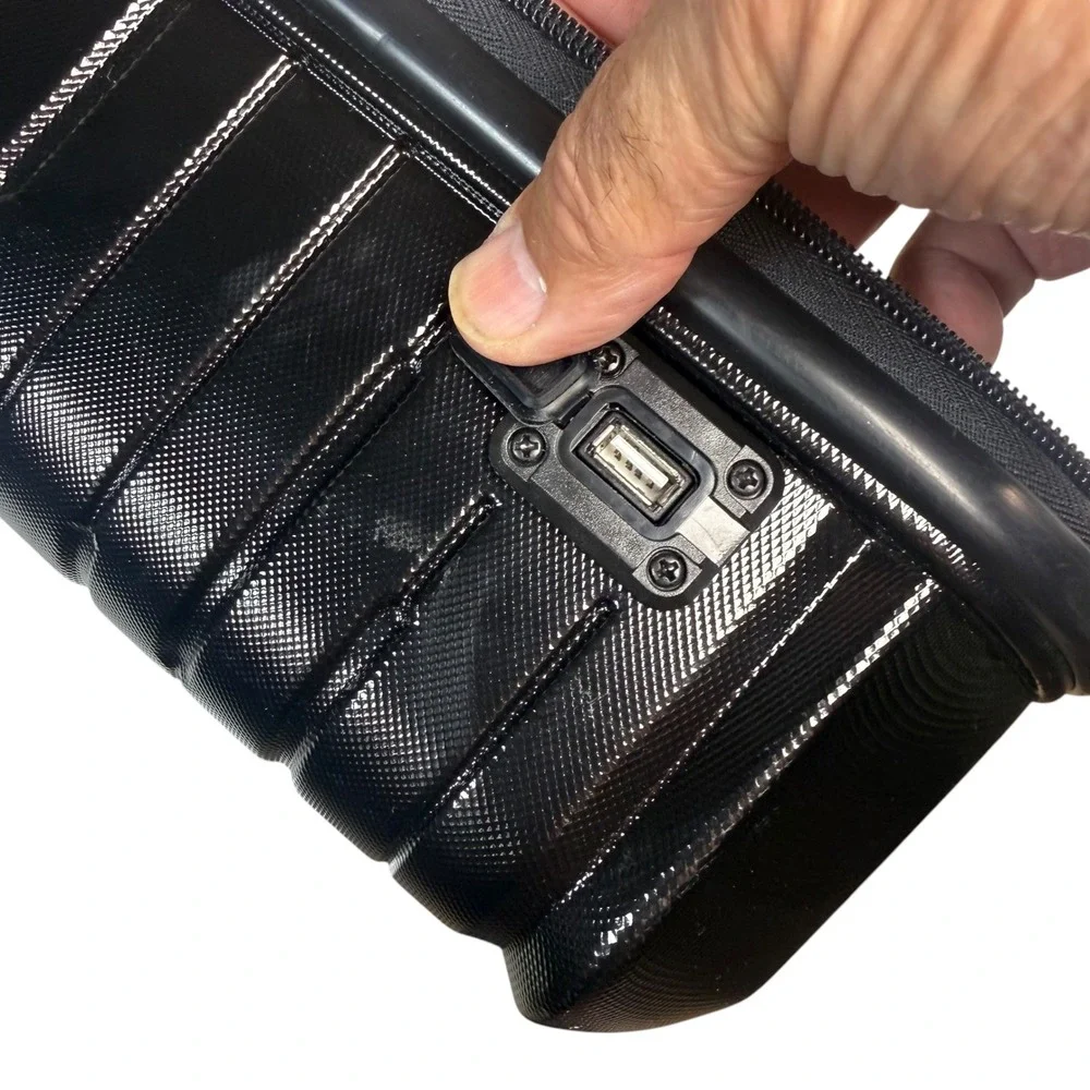 Samsonite Black Hardside Carry On Luggage USB Port Spinner 1137151 4500566367